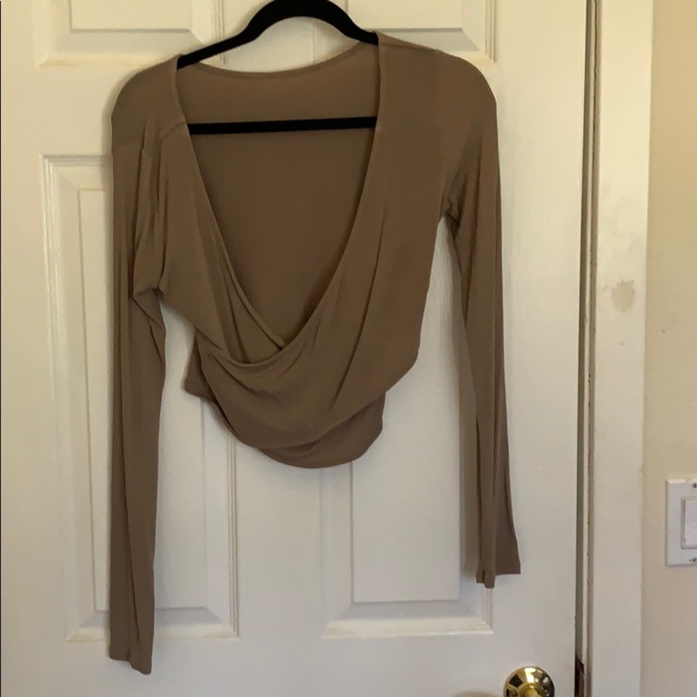 Alo Amelia cropped wrap top